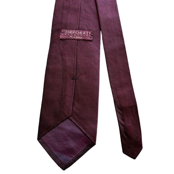 Jos. A. Bank. Cormorate Collection 100% Silk Purple Tie Made in USA - Picture 4 of 5